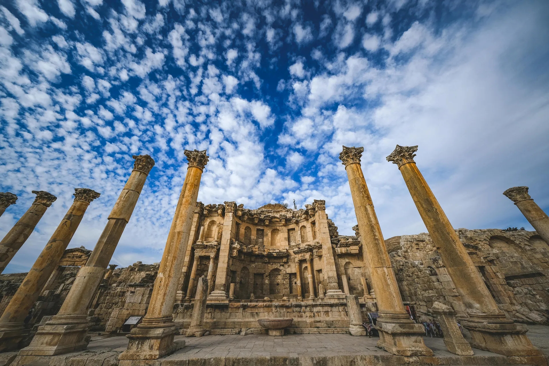 Business class flights to Jordan photo